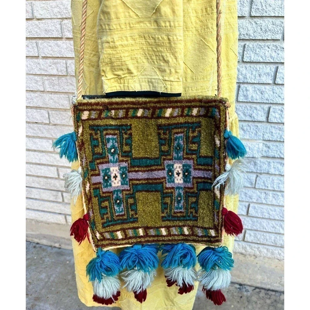 VINTAGE Persian Wool Carpet Salt Rug Bag Tassels Shoulder Strap Wall Hanging - Picture 3 of 7